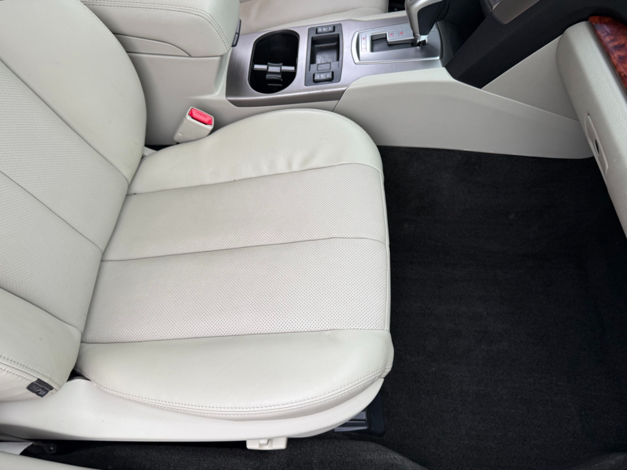 Subaru Outback 4dr Wgn H4 Auto 2.5i Limited 2012