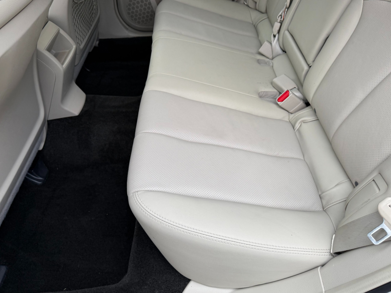 Subaru Outback 4dr Wgn H4 Auto 2.5i Limited 2012