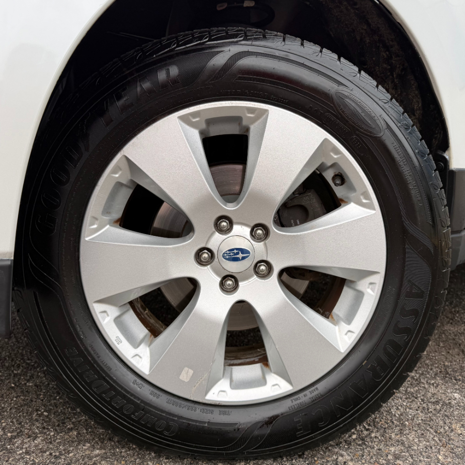 Subaru Outback 4dr Wgn H4 Auto 2.5i Limited 2012