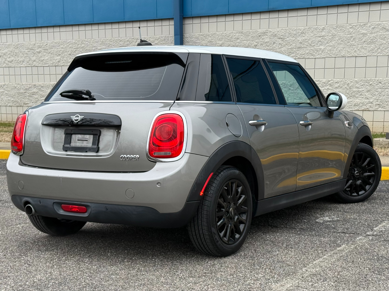 MINI Hardtop 4 Door Cooper FWD 2019