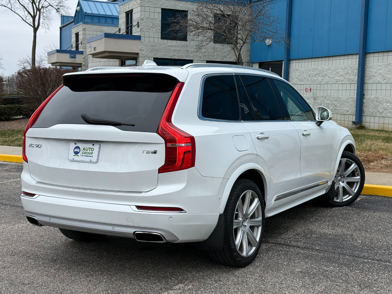 Volvo XC90 T8 eAWD Plug-In Hybrid 7-Passenger Inscription 2017