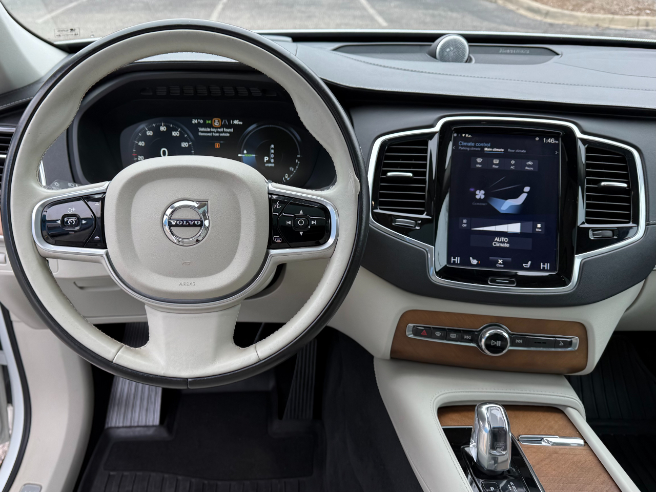 Volvo XC90 T8 eAWD Plug-In Hybrid 7-Passenger Inscription 2017