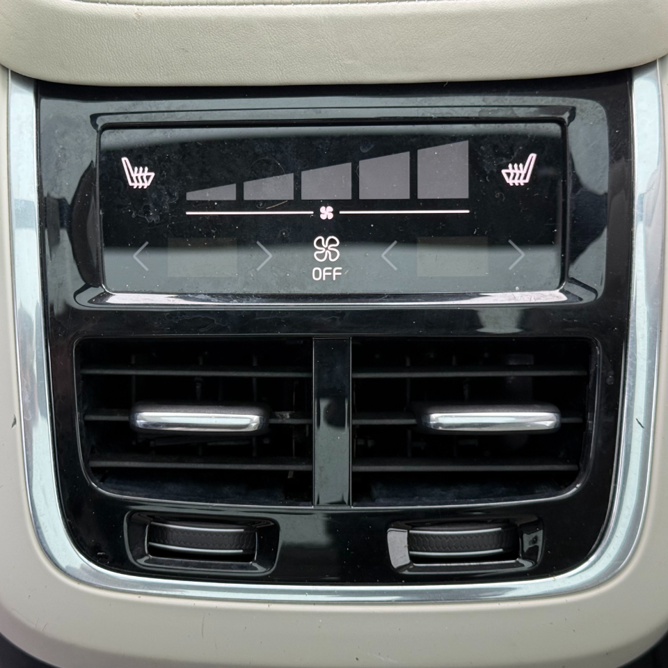 Volvo XC90 T8 eAWD Plug-In Hybrid 7-Passenger Inscription 2017