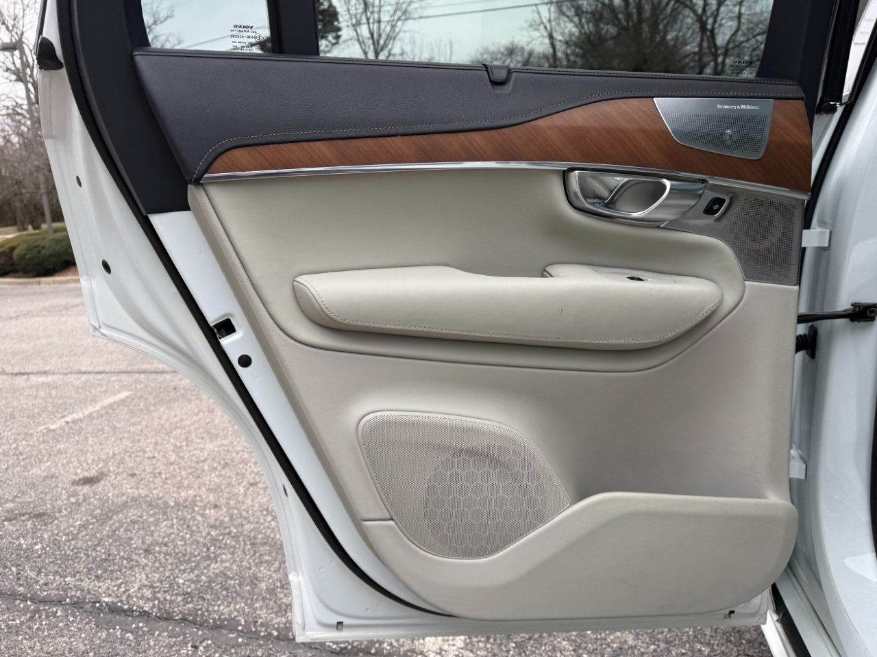 Volvo XC90 T8 eAWD Plug-In Hybrid 7-Passenger Inscription 2017