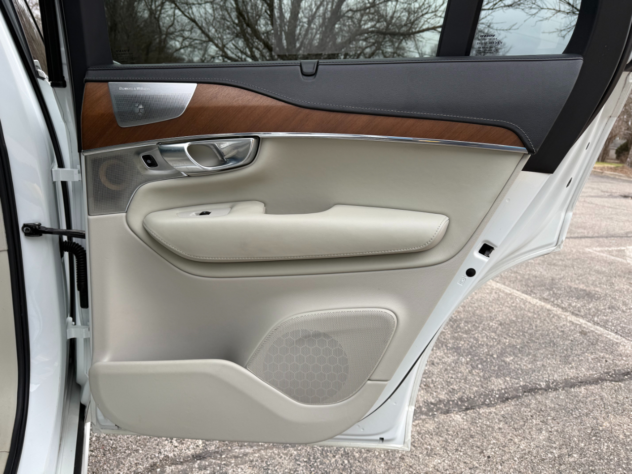 Volvo XC90 T8 eAWD Plug-In Hybrid 7-Passenger Inscription 2017