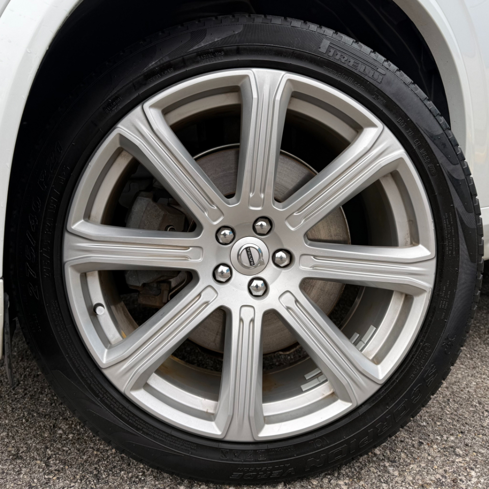 Volvo XC90 T8 eAWD Plug-In Hybrid 7-Passenger Inscription 2017