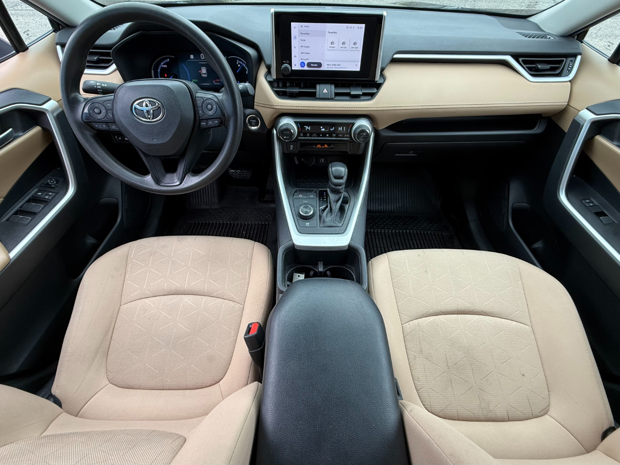 Toyota RAV4 Hybrid XLE AWD (Natl) 2023