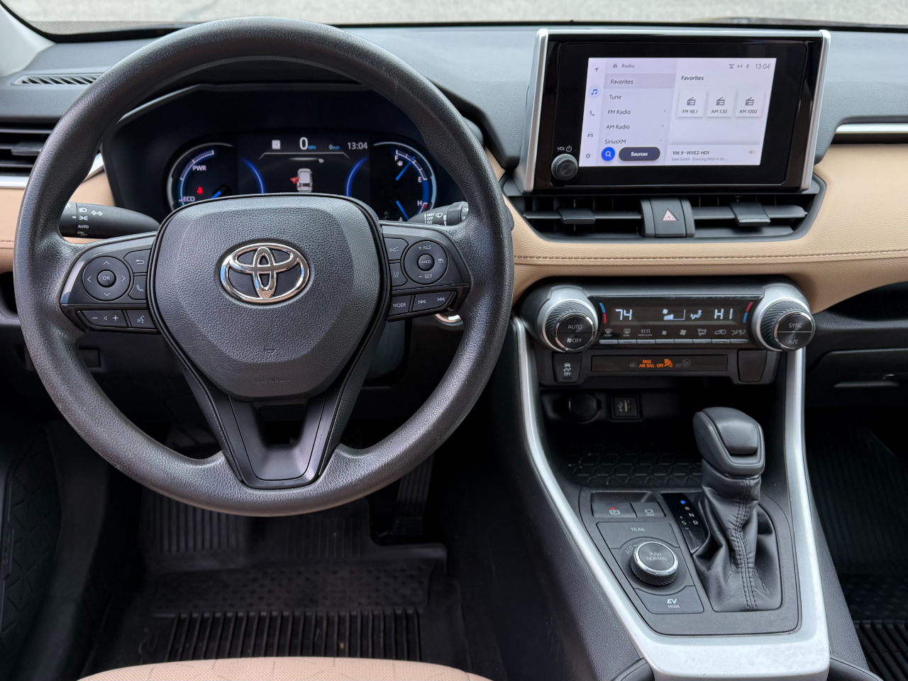 Toyota RAV4 Hybrid XLE AWD (Natl) 2023