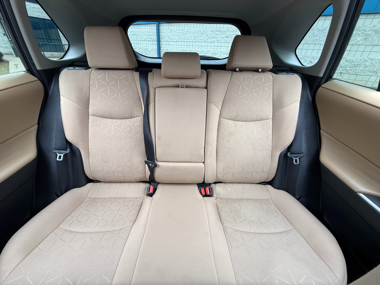 Toyota RAV4 Hybrid XLE AWD (Natl) 2023