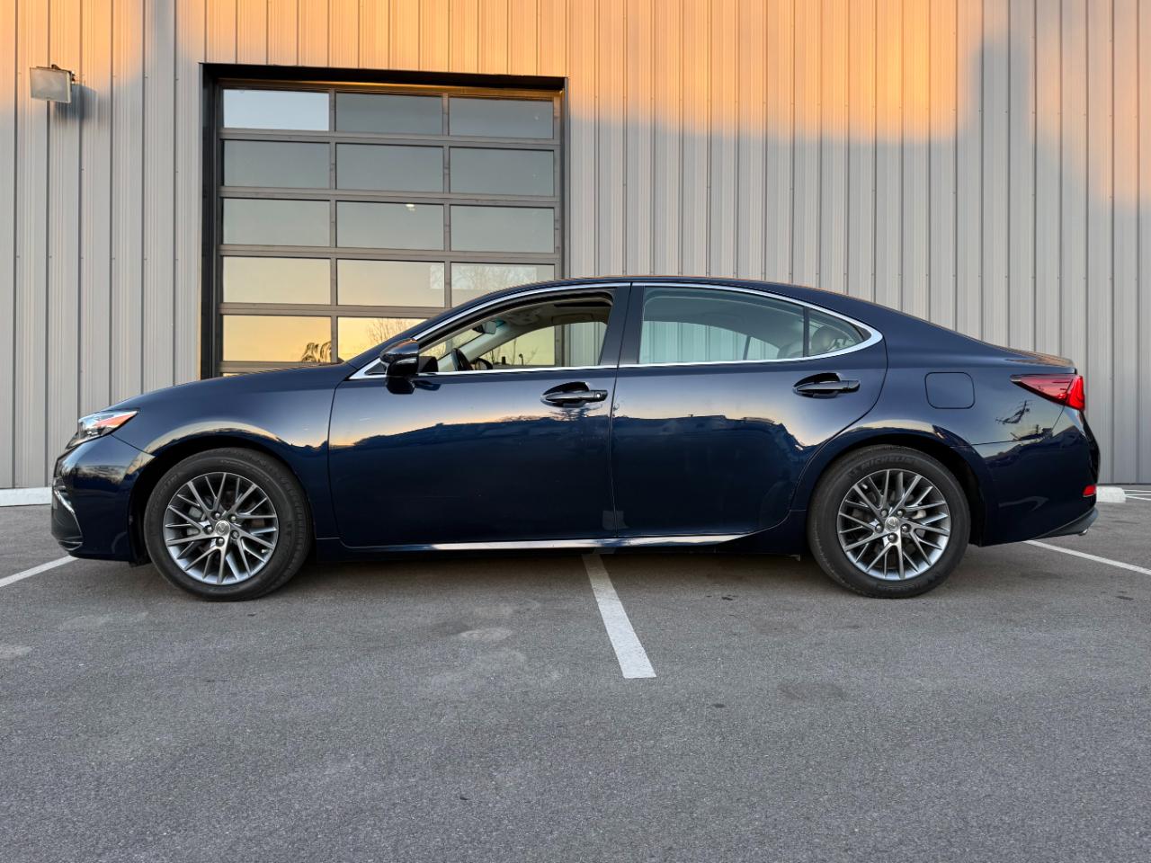 Lexus ES ES 350 FWD 2018