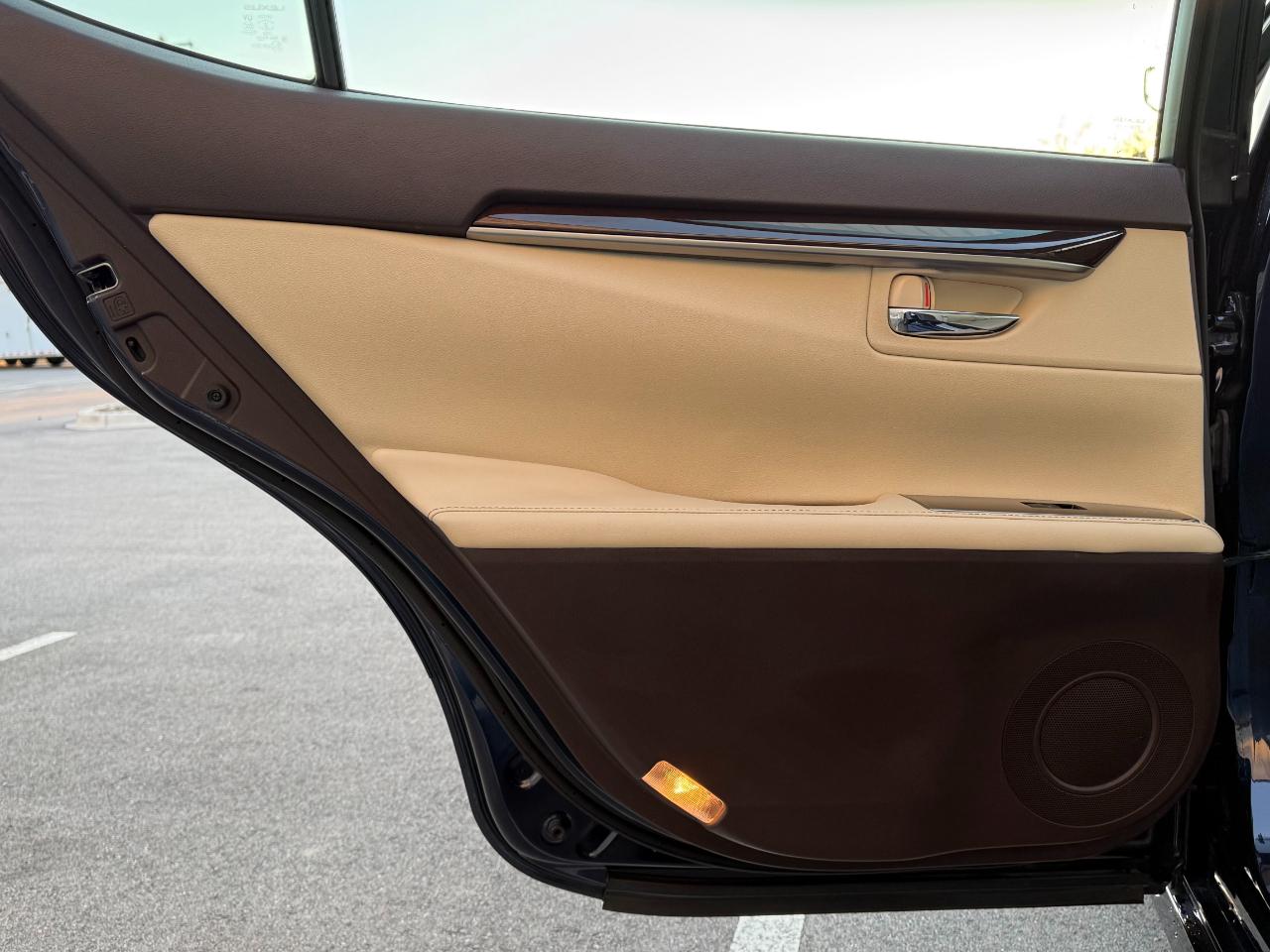 Lexus ES ES 350 FWD 2018