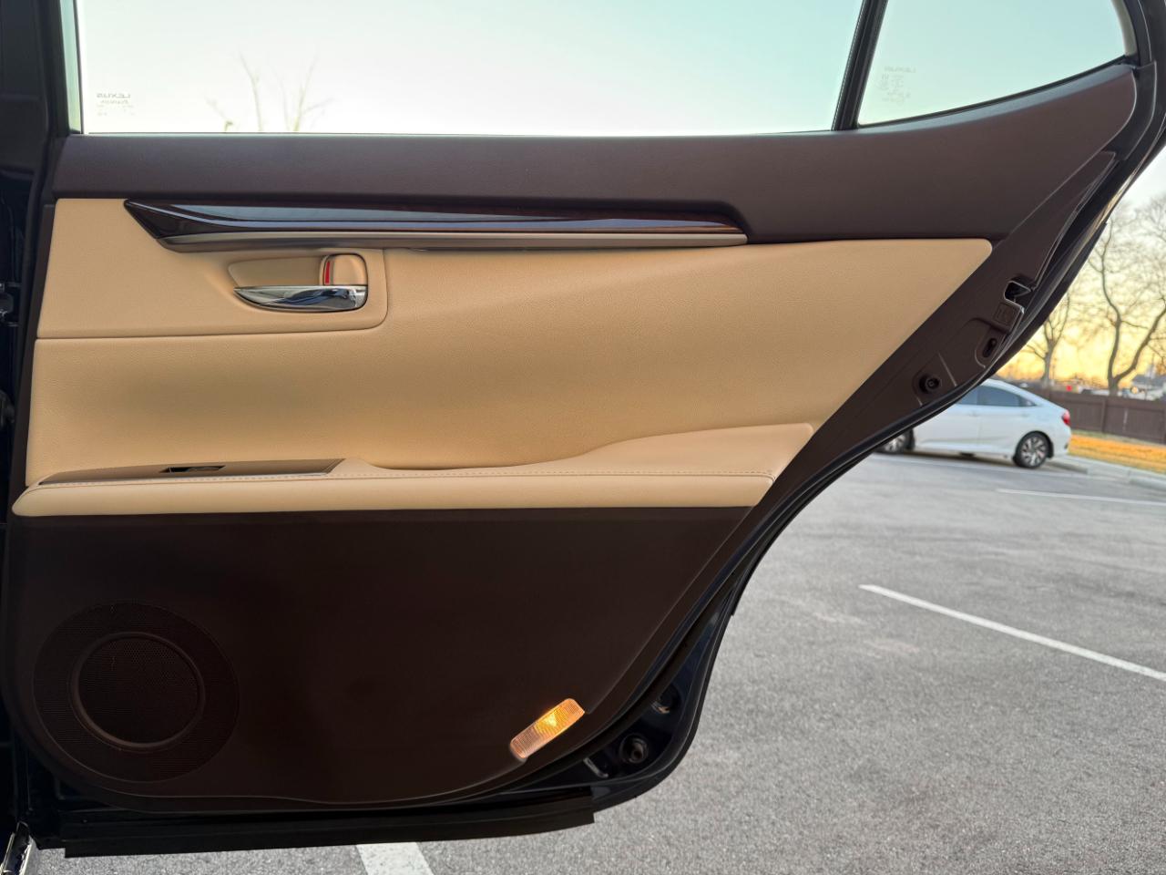 Lexus ES ES 350 FWD 2018