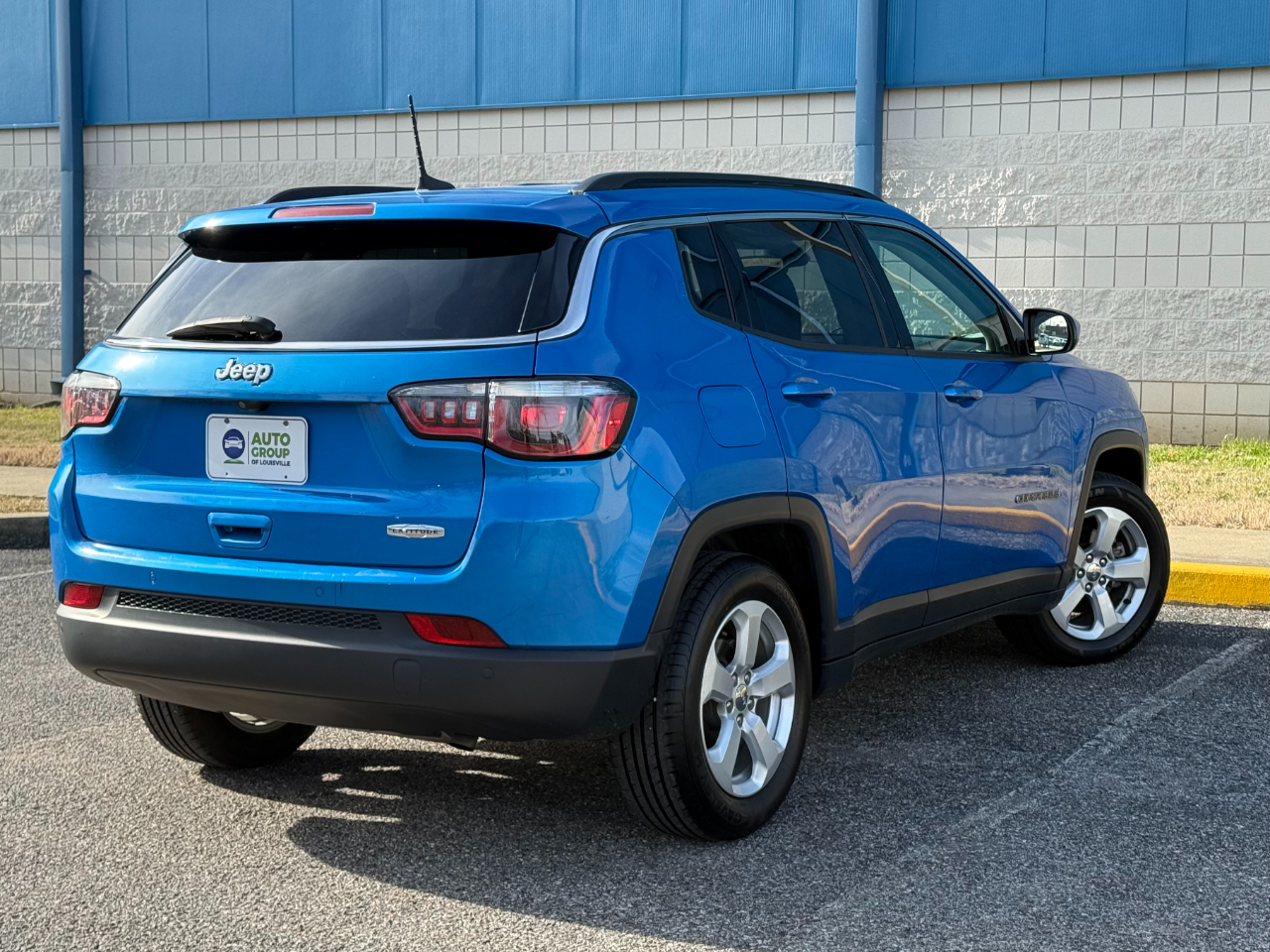 Jeep Compass Latitude FWD 2019