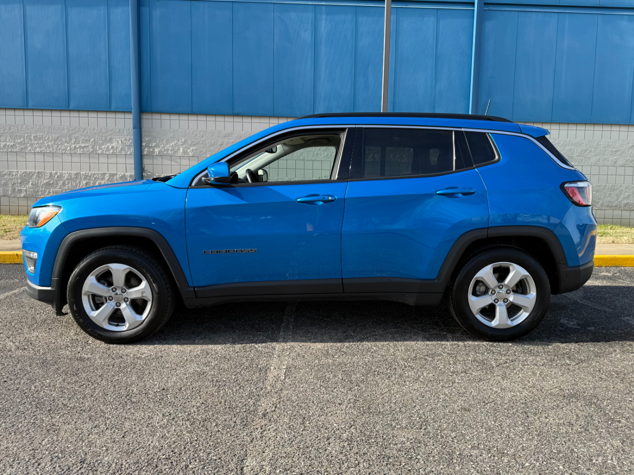 Jeep Compass Latitude FWD 2019