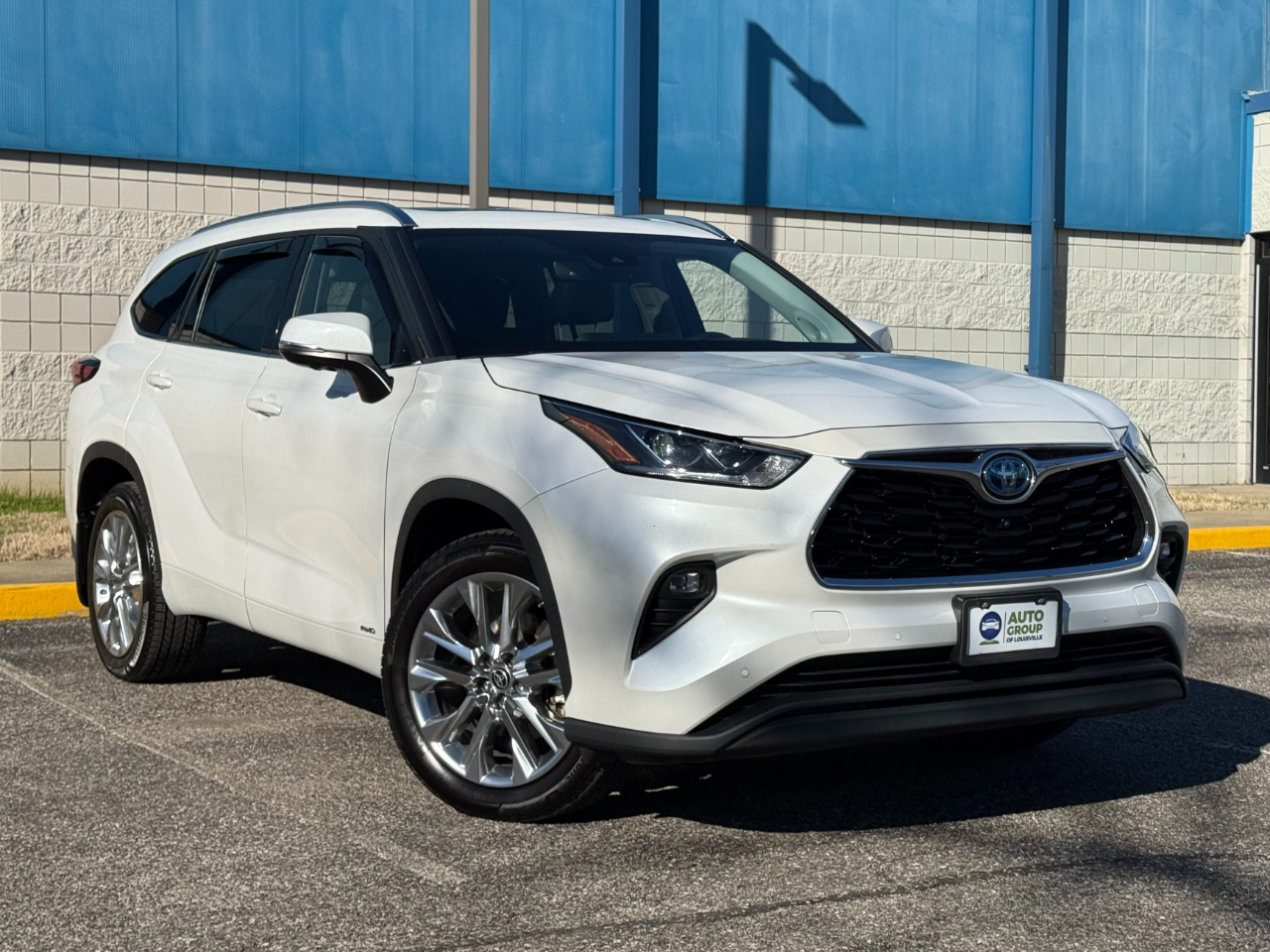 Toyota Highlander Hybrid Limited AWD (Natl) 2023