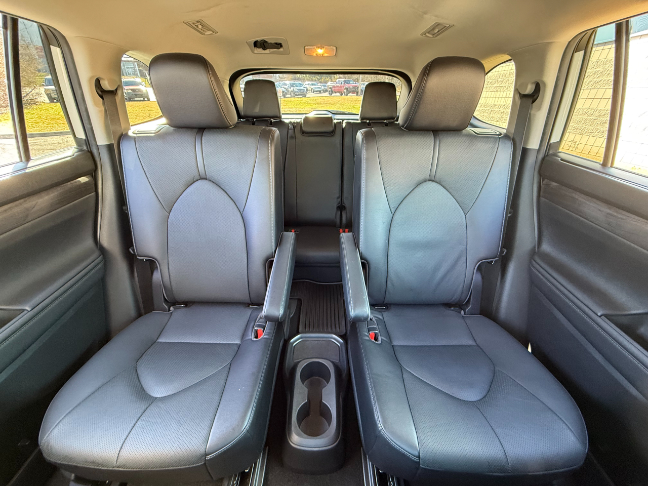 Toyota Highlander Hybrid Limited AWD (Natl) 2023