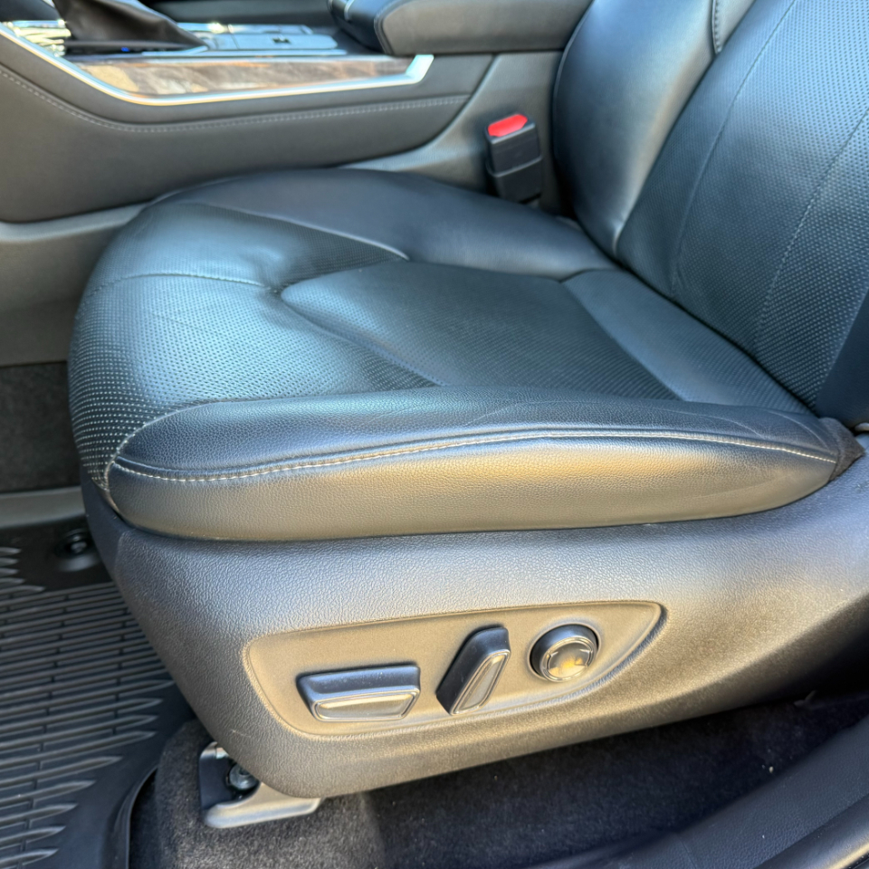 Toyota Highlander Hybrid Limited AWD (Natl) 2023