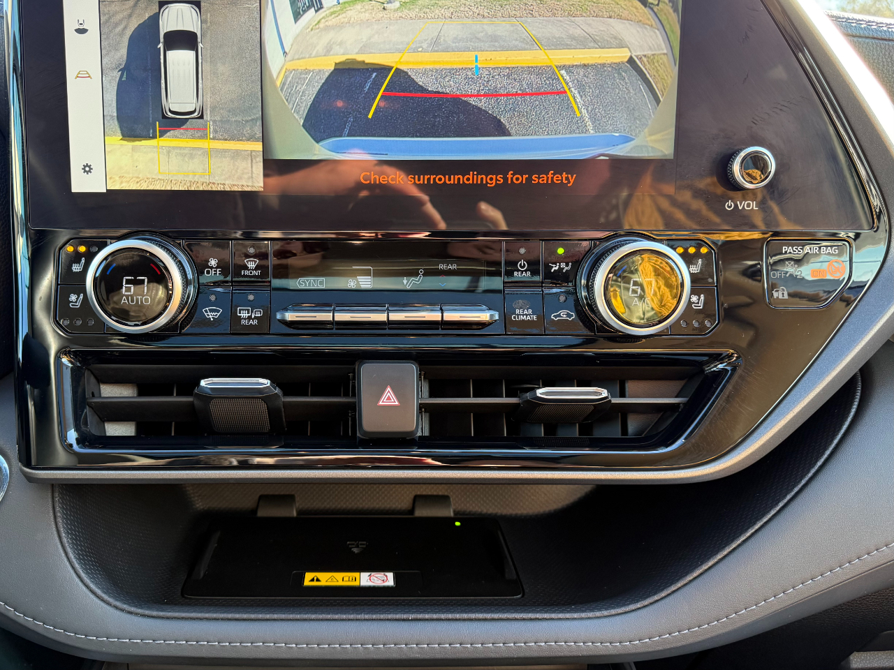 Toyota Highlander Hybrid Limited AWD (Natl) 2023