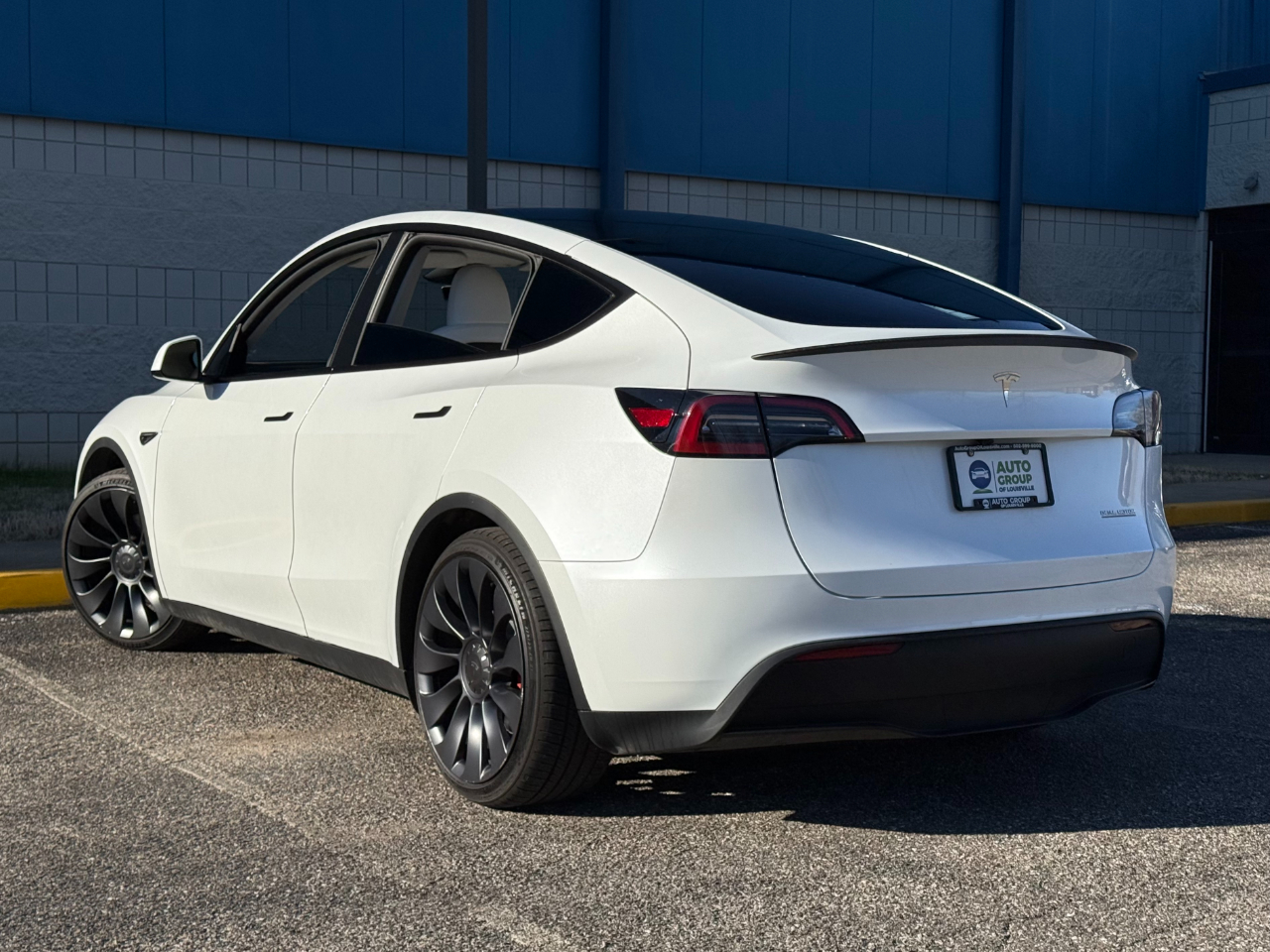 Tesla Model Y Performance AWD 2024