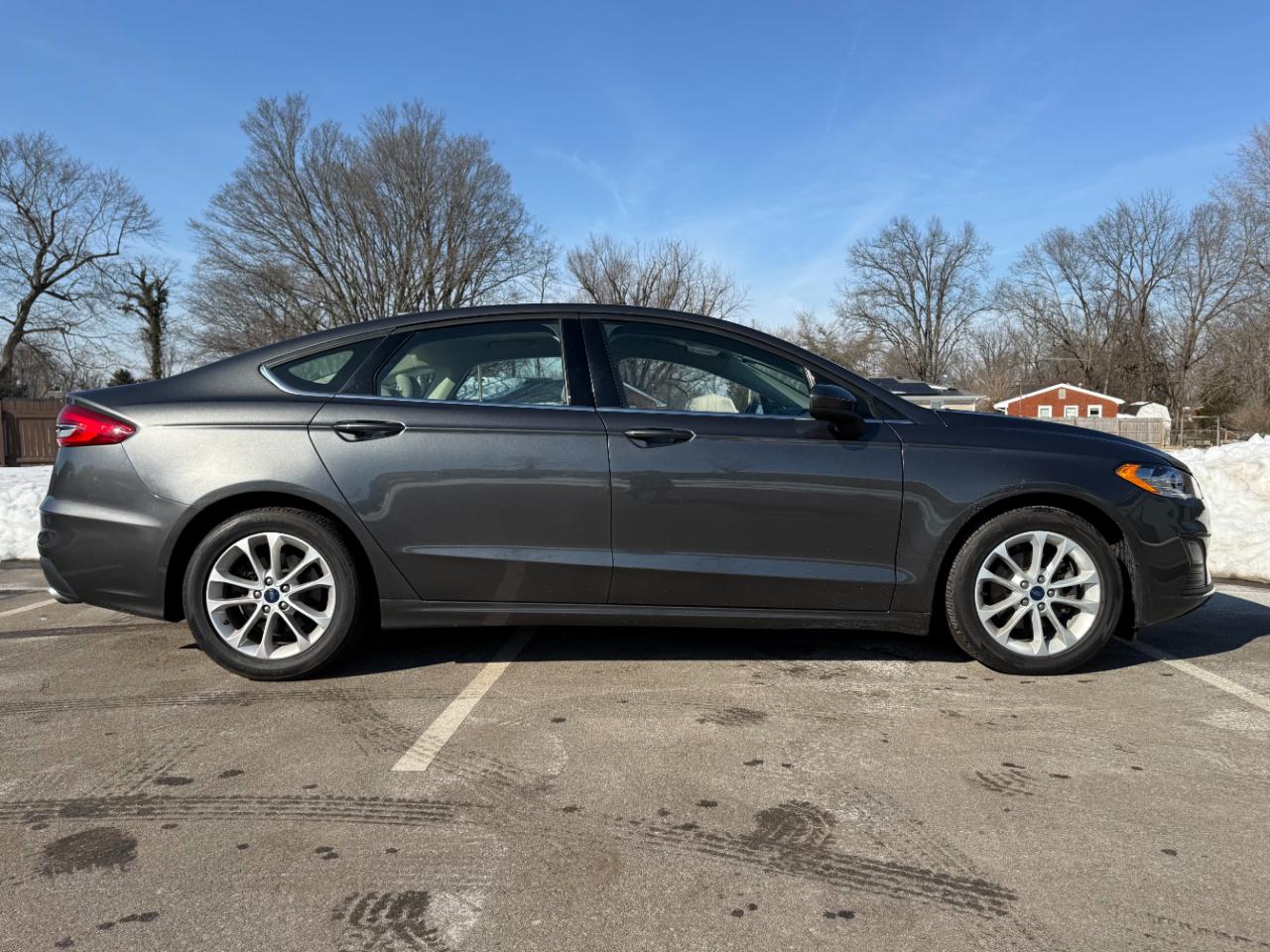 Ford Fusion SE FWD 2020