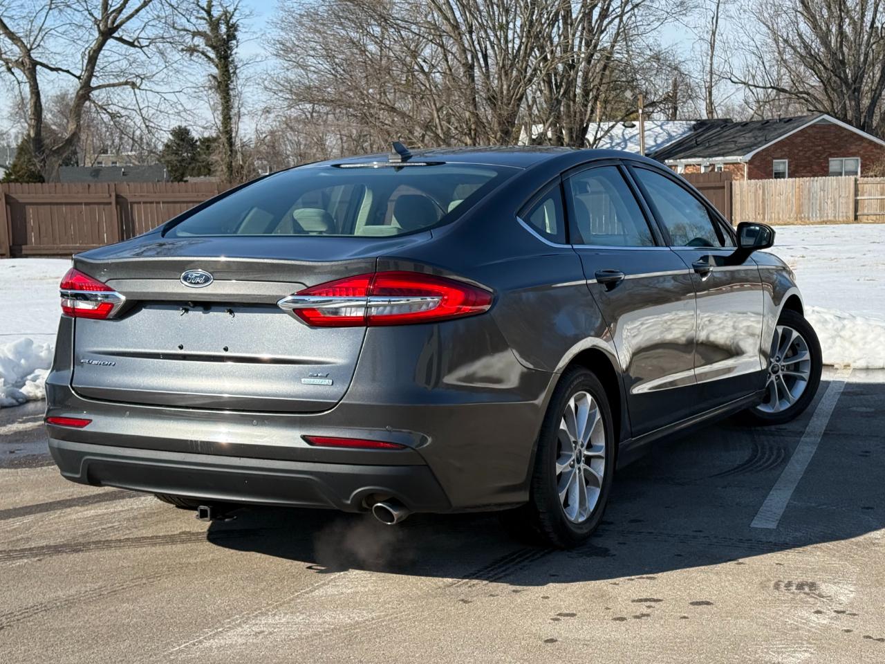 Ford Fusion SE FWD 2020