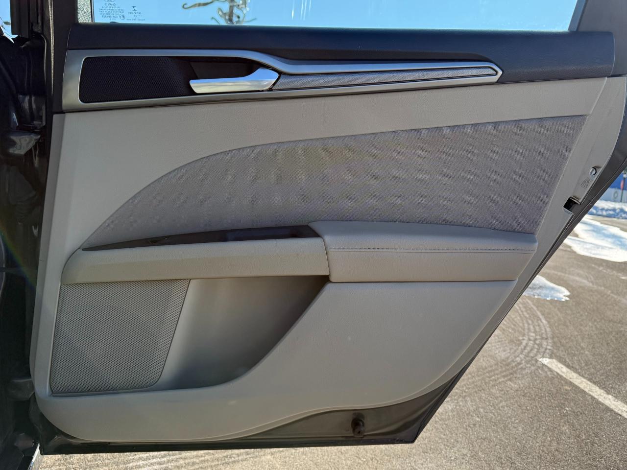 Ford Fusion SE FWD 2020