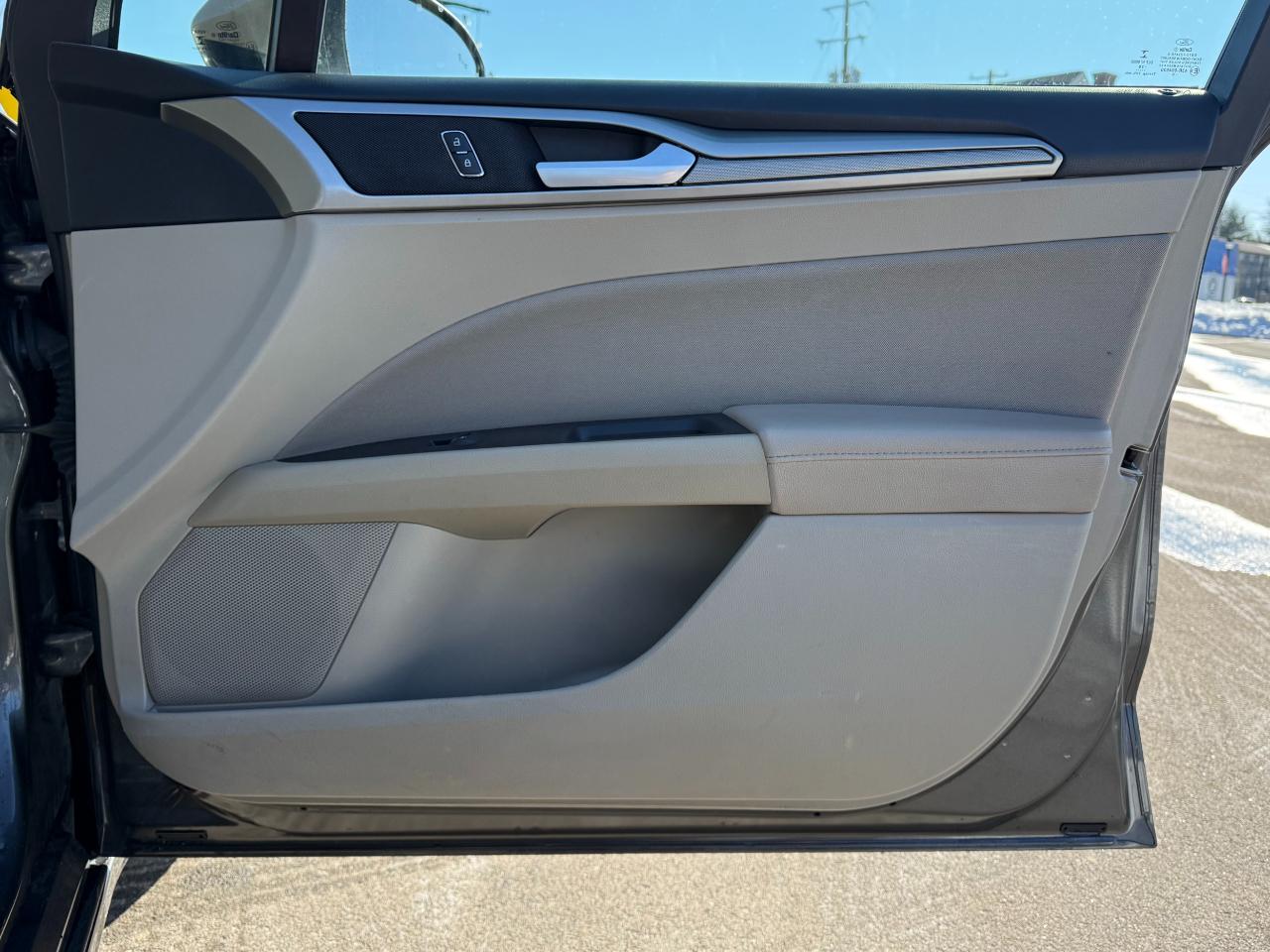 Ford Fusion SE FWD 2020