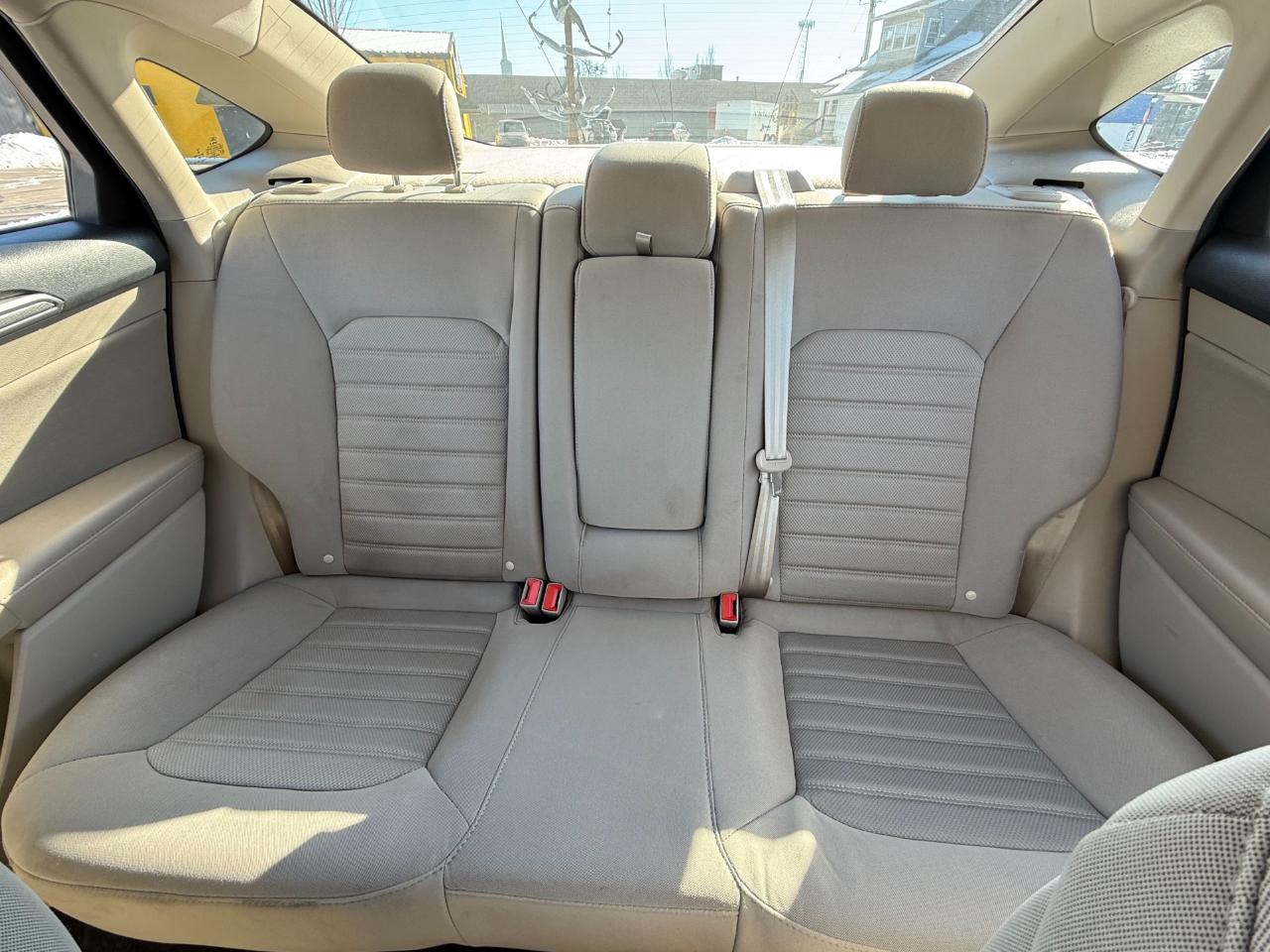 Ford Fusion SE FWD 2020