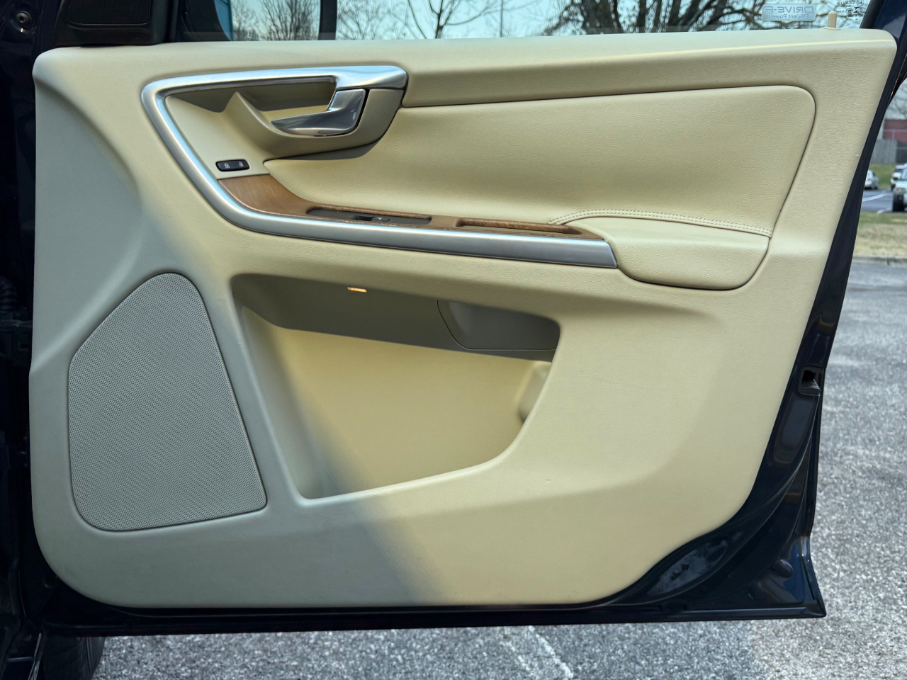 Volvo XC60 2015.5 FWD 4dr T5 Drive-E Platinum 2015