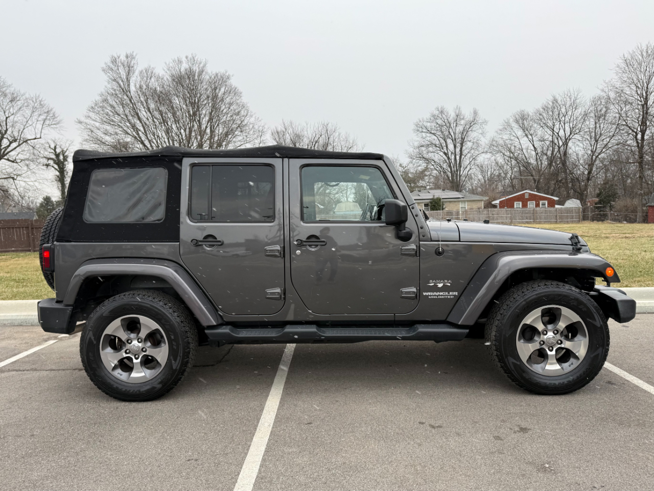 Jeep Wrangler Unlimited 4WD 4dr Sahara 2016