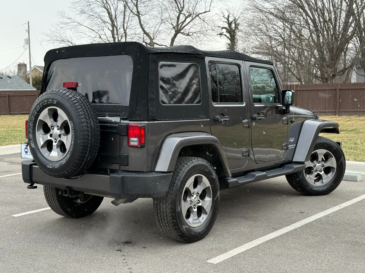 Jeep Wrangler Unlimited 4WD 4dr Sahara 2016