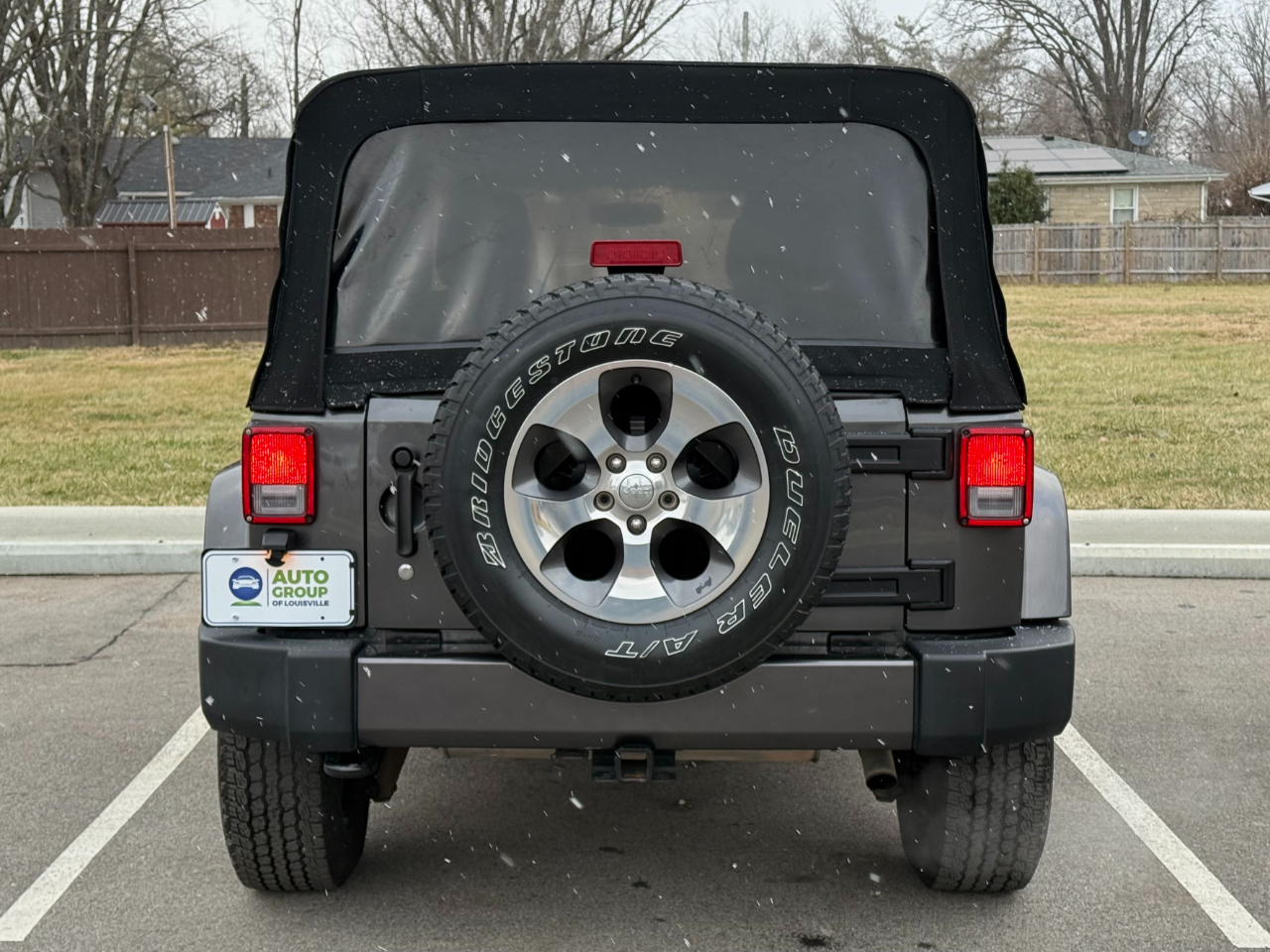 Jeep Wrangler Unlimited 4WD 4dr Sahara 2016