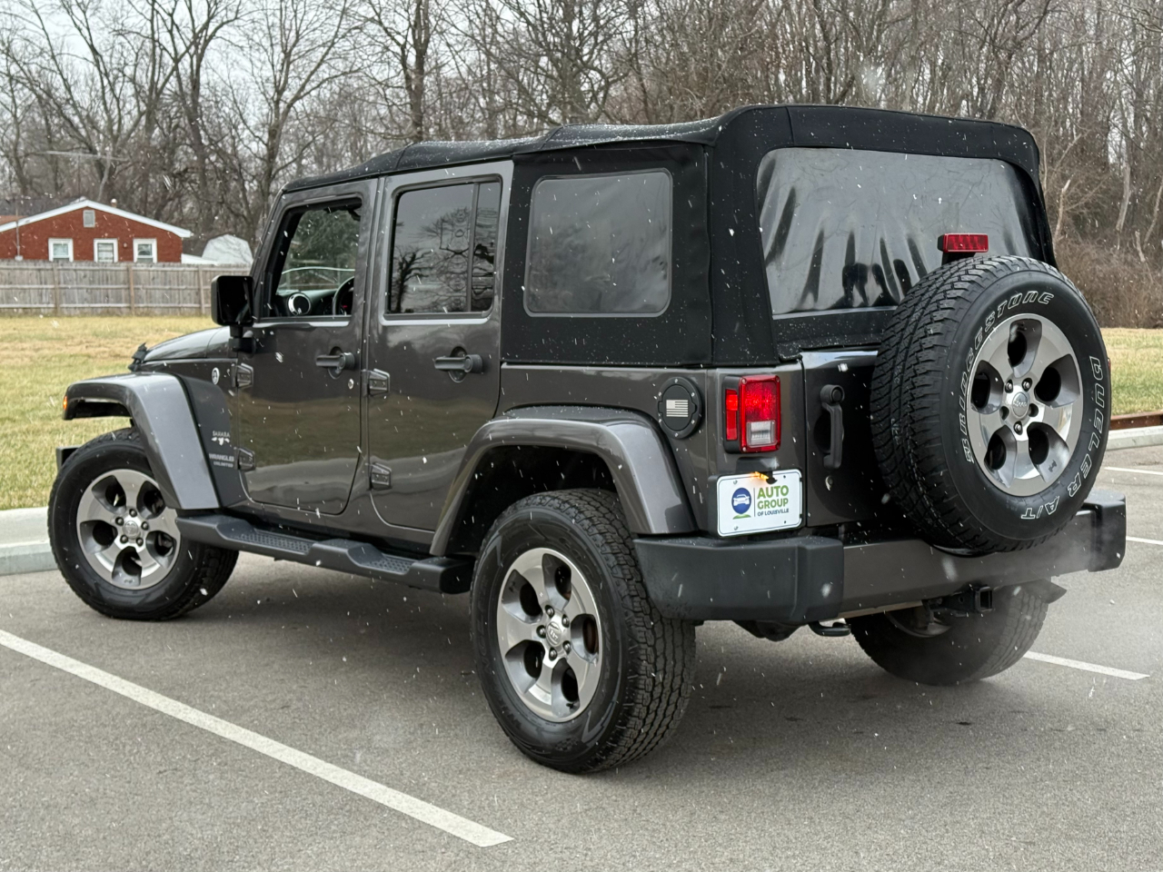 Jeep Wrangler Unlimited 4WD 4dr Sahara 2016