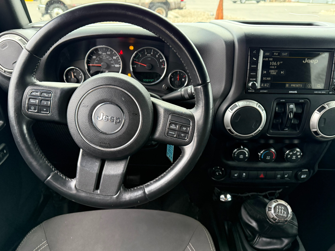 Jeep Wrangler Unlimited 4WD 4dr Sahara 2016