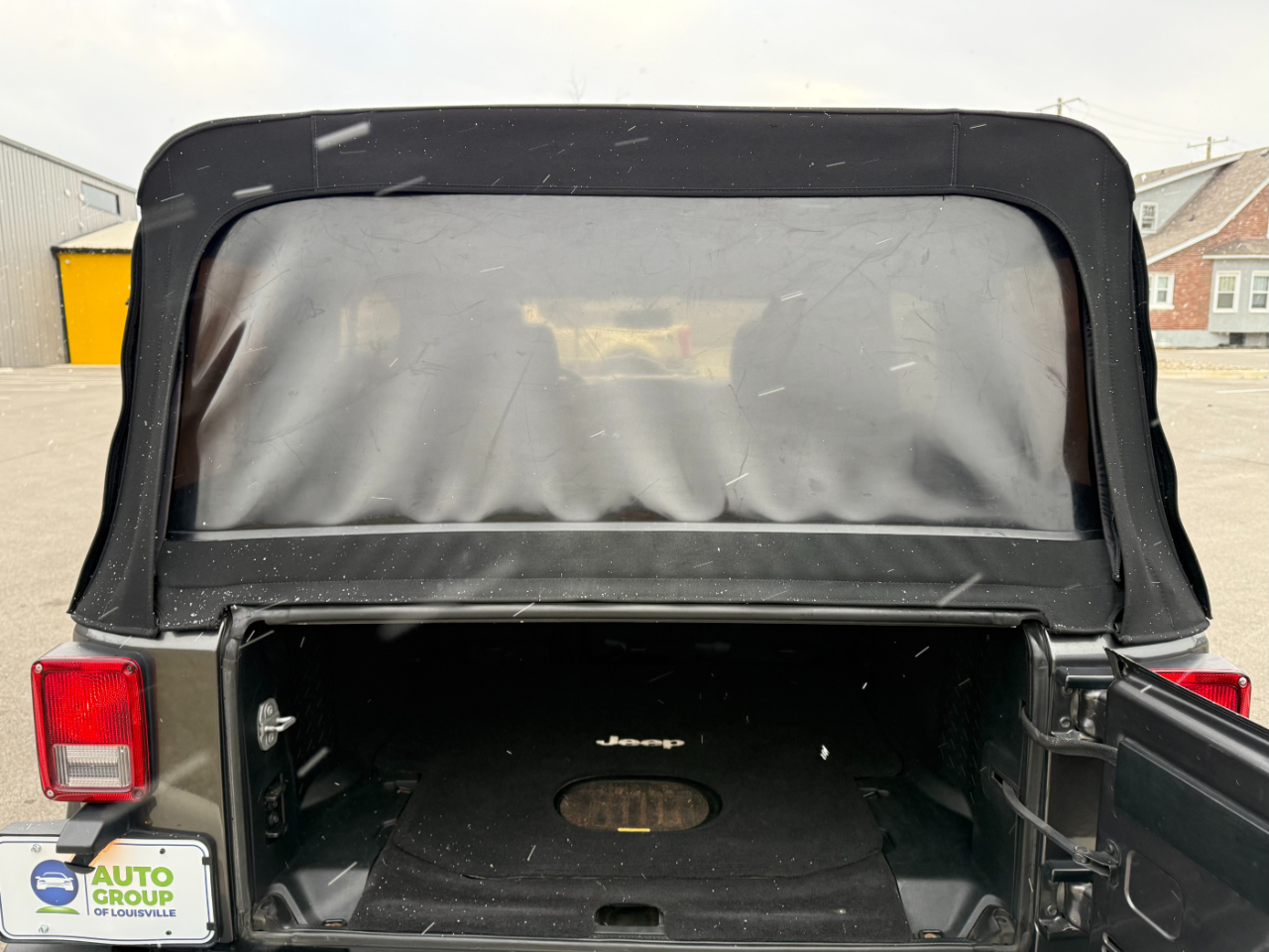 Jeep Wrangler Unlimited 4WD 4dr Sahara 2016