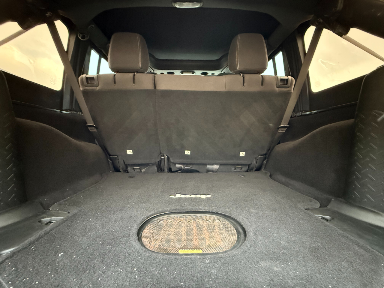 Jeep Wrangler Unlimited 4WD 4dr Sahara 2016