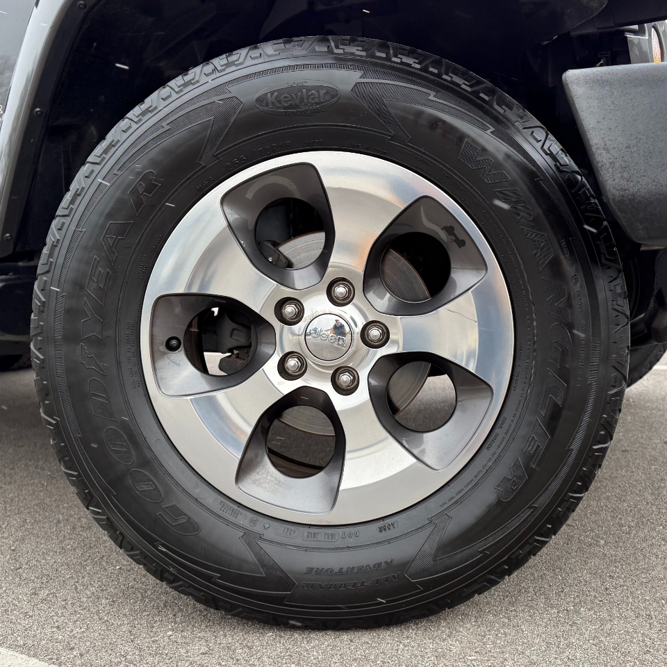 Jeep Wrangler Unlimited 4WD 4dr Sahara 2016