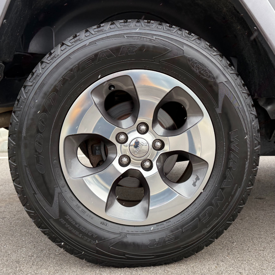 Jeep Wrangler Unlimited 4WD 4dr Sahara 2016