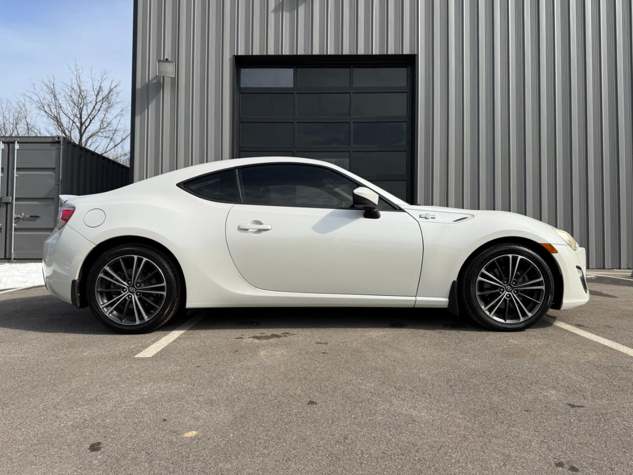 Scion FR-S 2dr Cpe Man (Natl) 2013
