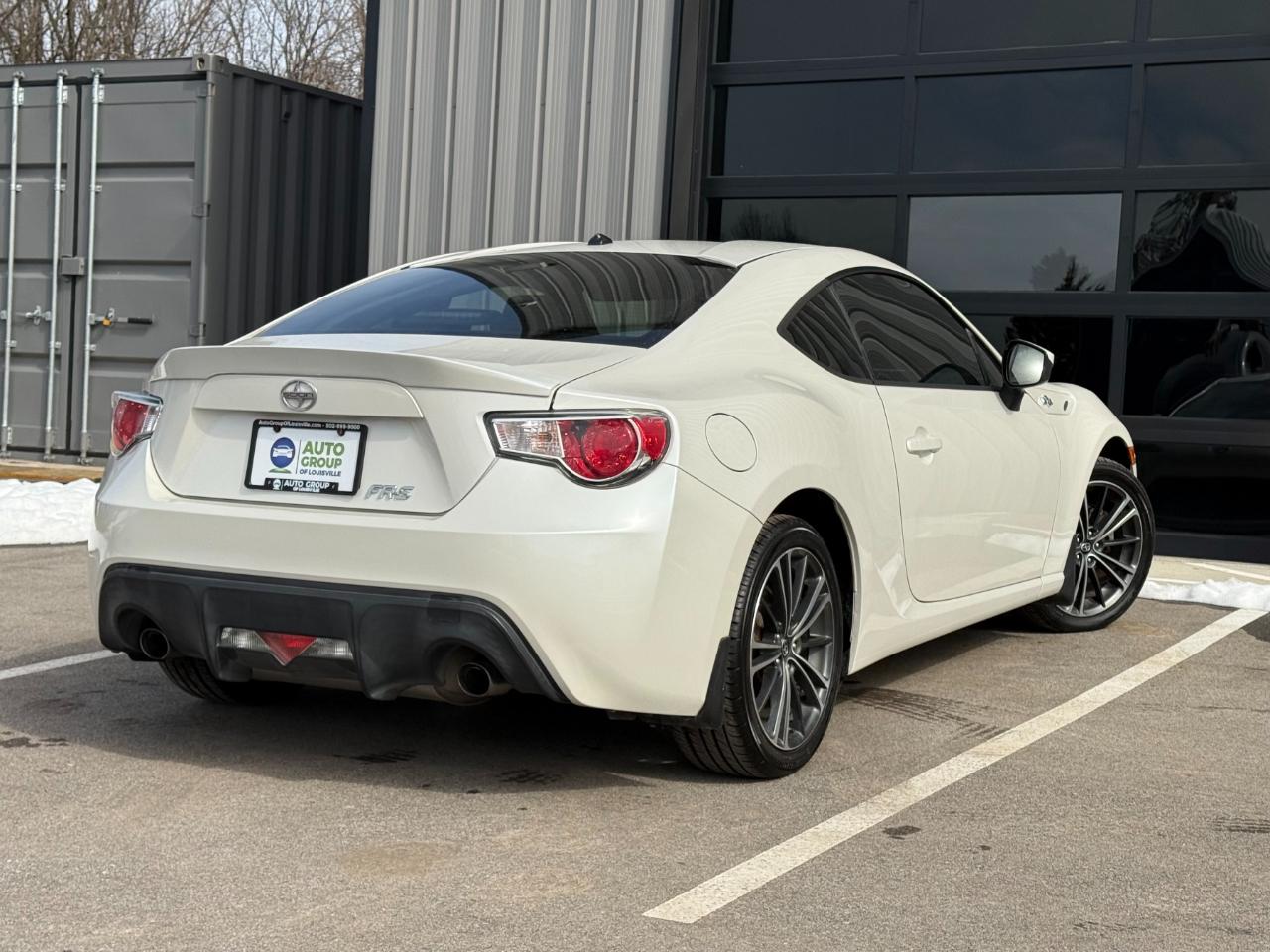 Scion FR-S 2dr Cpe Man (Natl) 2013
