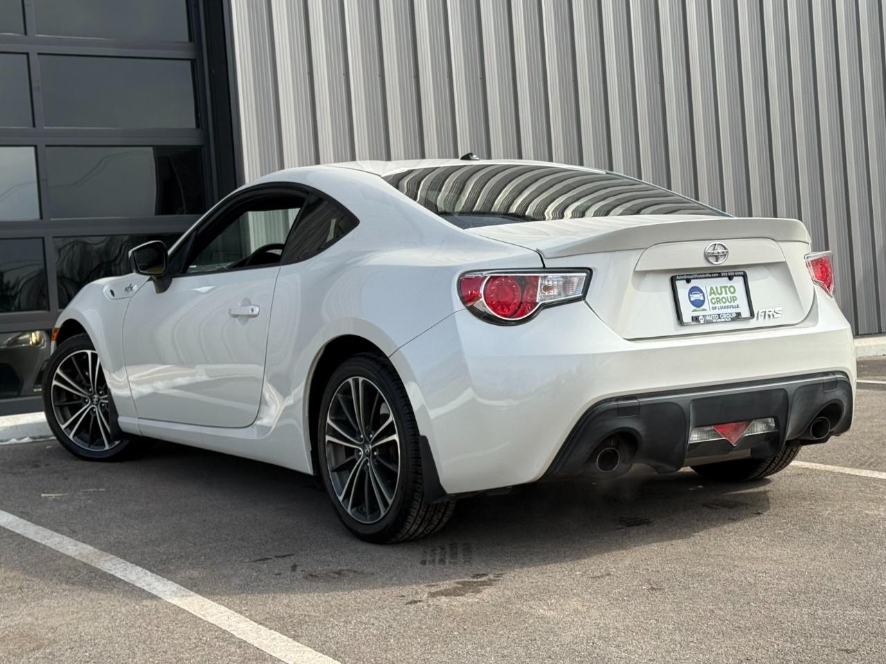 Scion FR-S 2dr Cpe Man (Natl) 2013