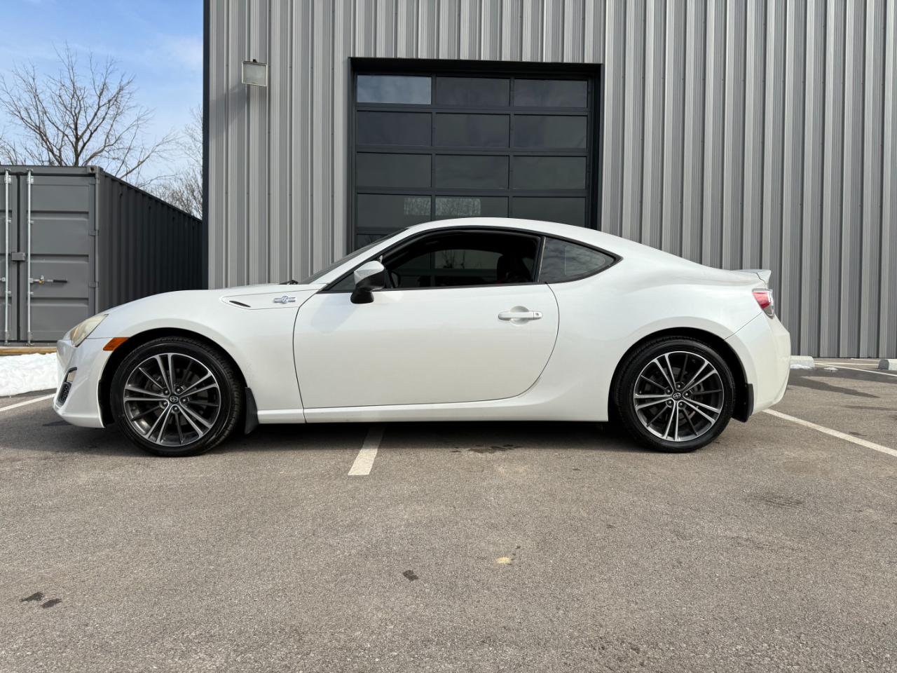 Scion FR-S 2dr Cpe Man (Natl) 2013