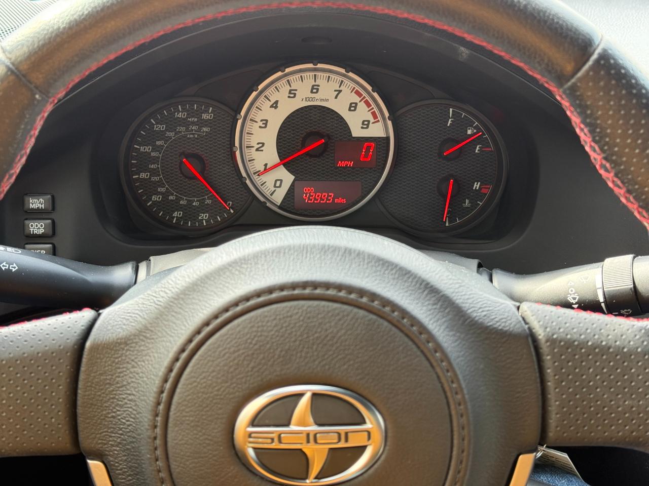 Scion FR-S 2dr Cpe Man (Natl) 2013