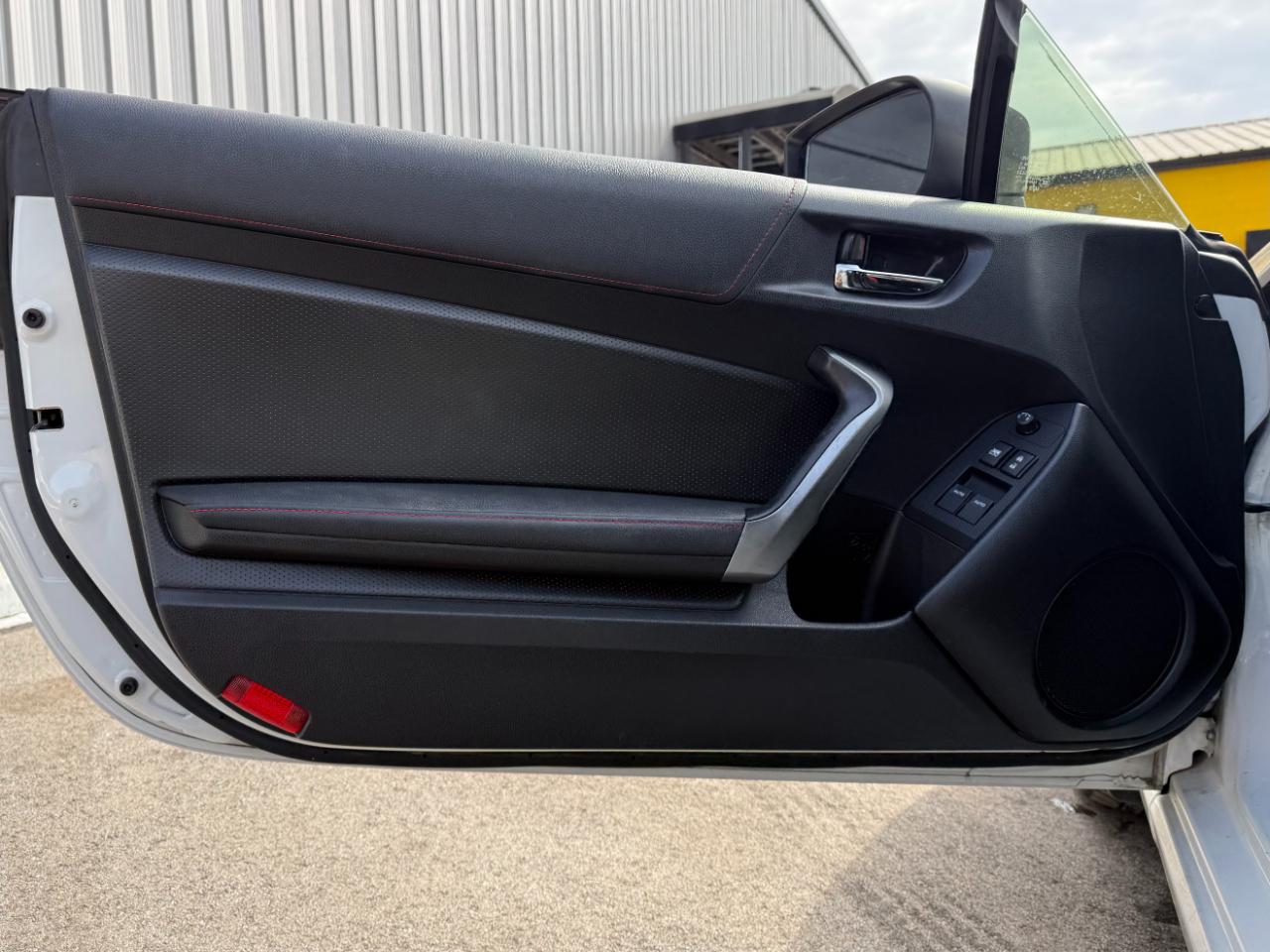 Scion FR-S 2dr Cpe Man (Natl) 2013