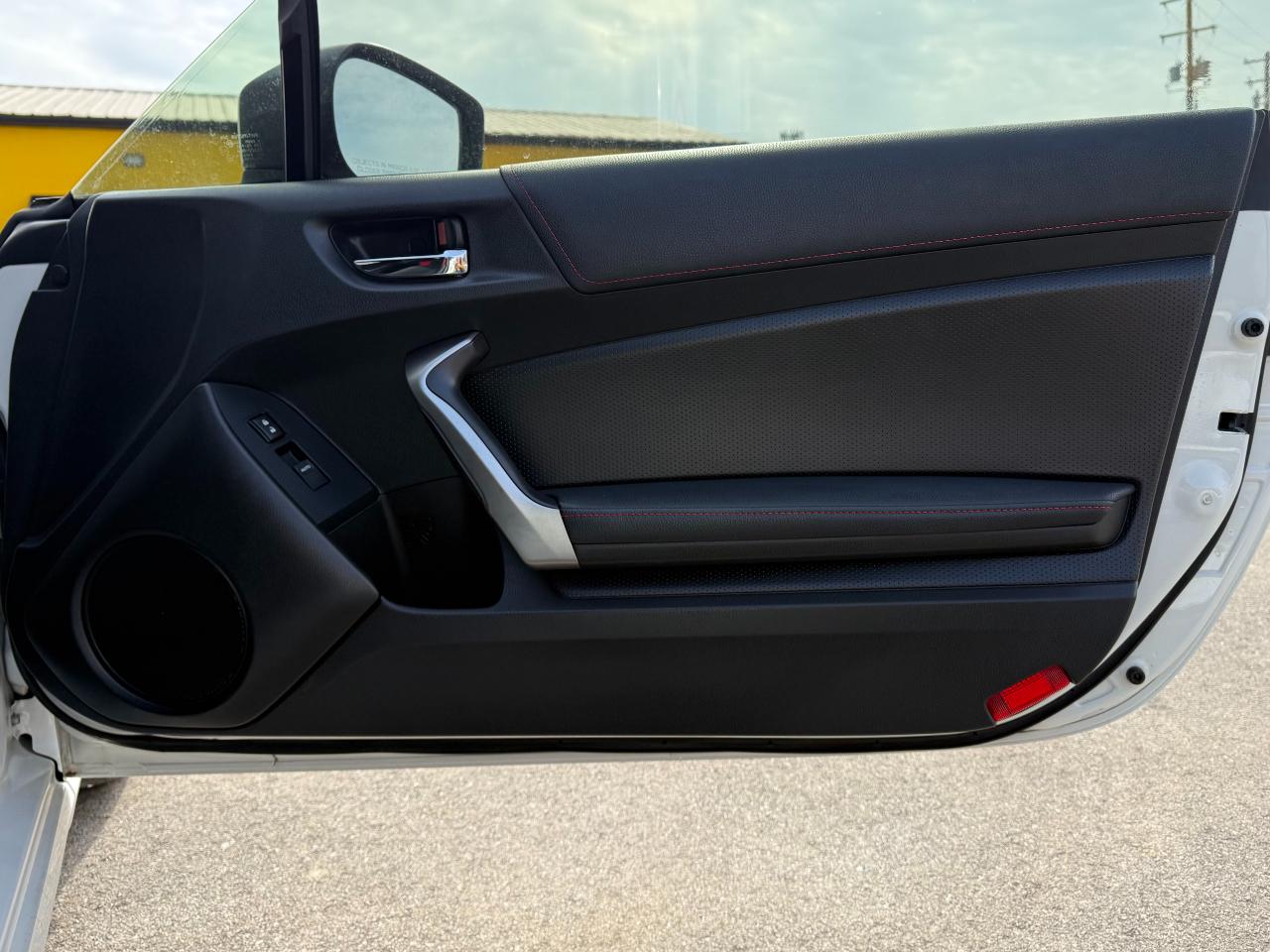 Scion FR-S 2dr Cpe Man (Natl) 2013