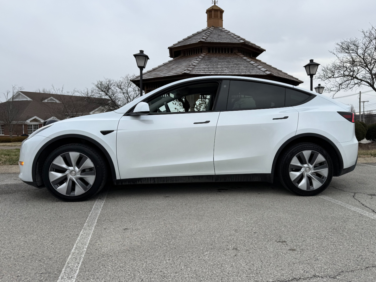 Tesla Model Y Long Range AWD 2023