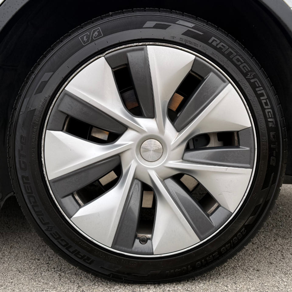 Tesla Model Y Long Range AWD 2023