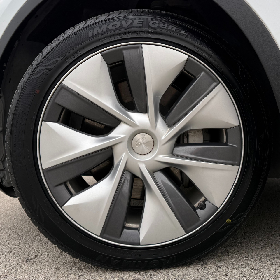 Tesla Model Y Long Range AWD 2023