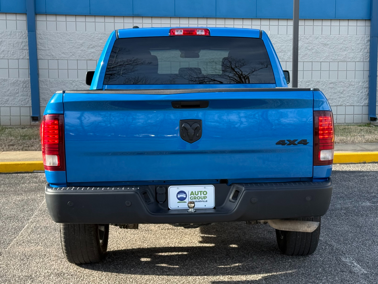 RAM 1500 Classic Warlock 4x4 Crew Cab 5'7" Box 2024