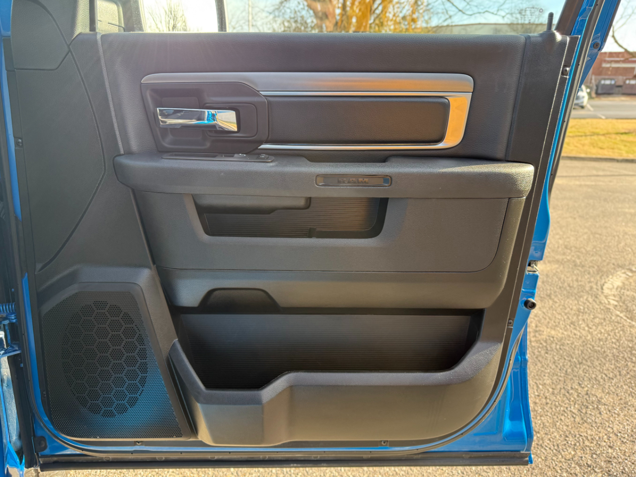 RAM 1500 Classic Warlock 4x4 Crew Cab 5'7" Box 2024